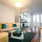 Sao Joao & Flats By Village Лісабон